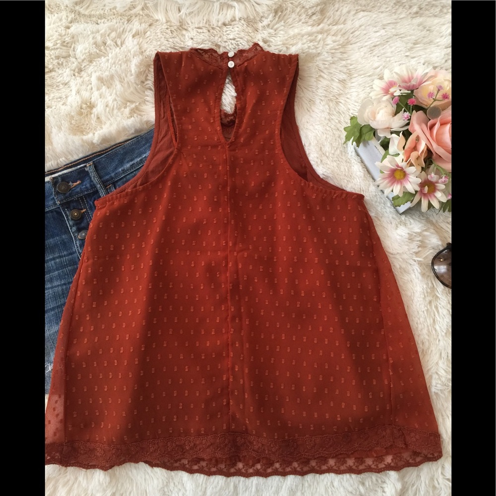 Hollister Mock Neck Lace Tank - Picture 4 of 4